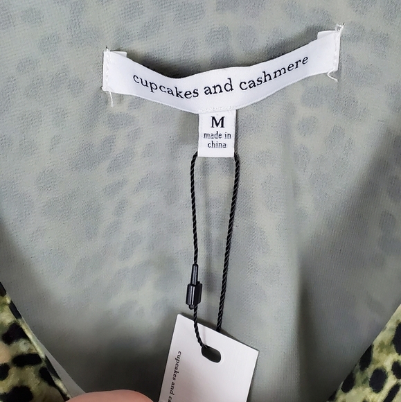 Cupcakes and Cashmere Jordane Button Leopard Top - Picture 5 of 9